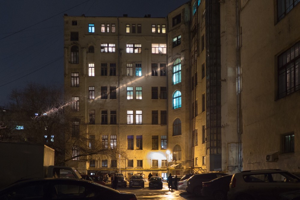 EVERYTHING HAPPENING, Milutinsky lane, 20/2, Moscow, 2016