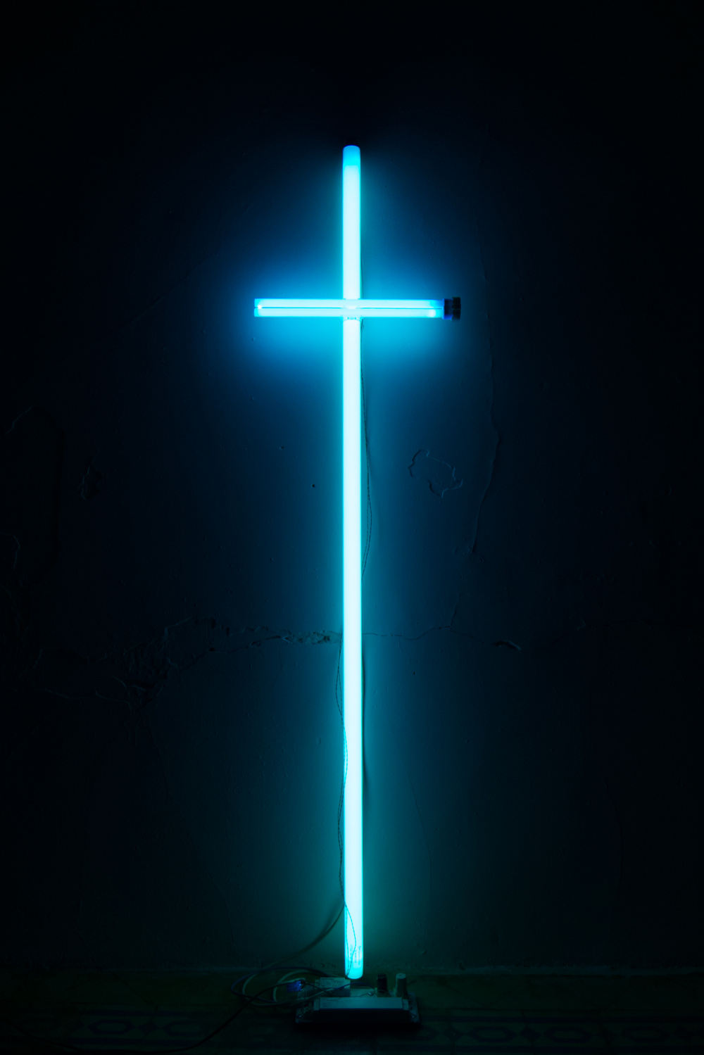 CROSS FOR SUNBURN, 2014