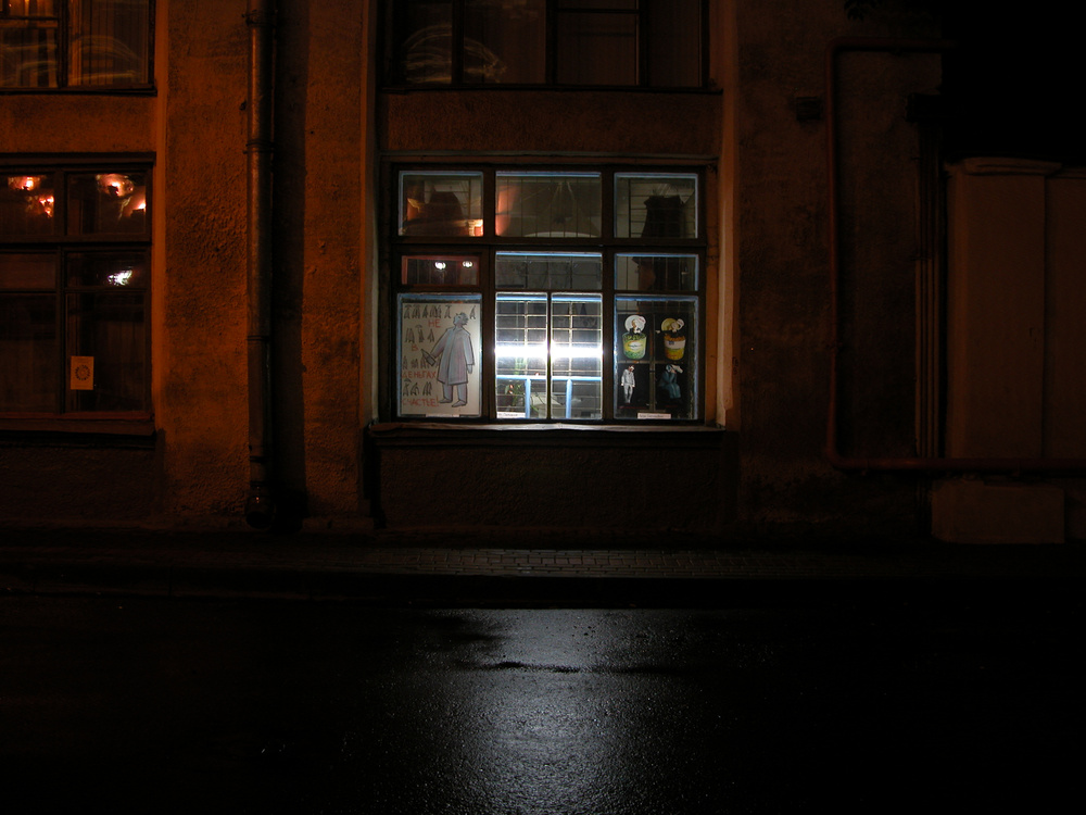 Window exhibition №1: Transit, 2012