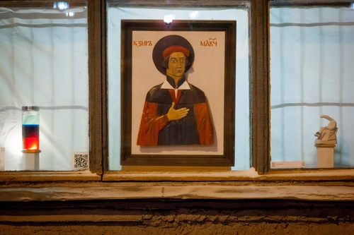 Window exhibition №8: Dunno, 2014