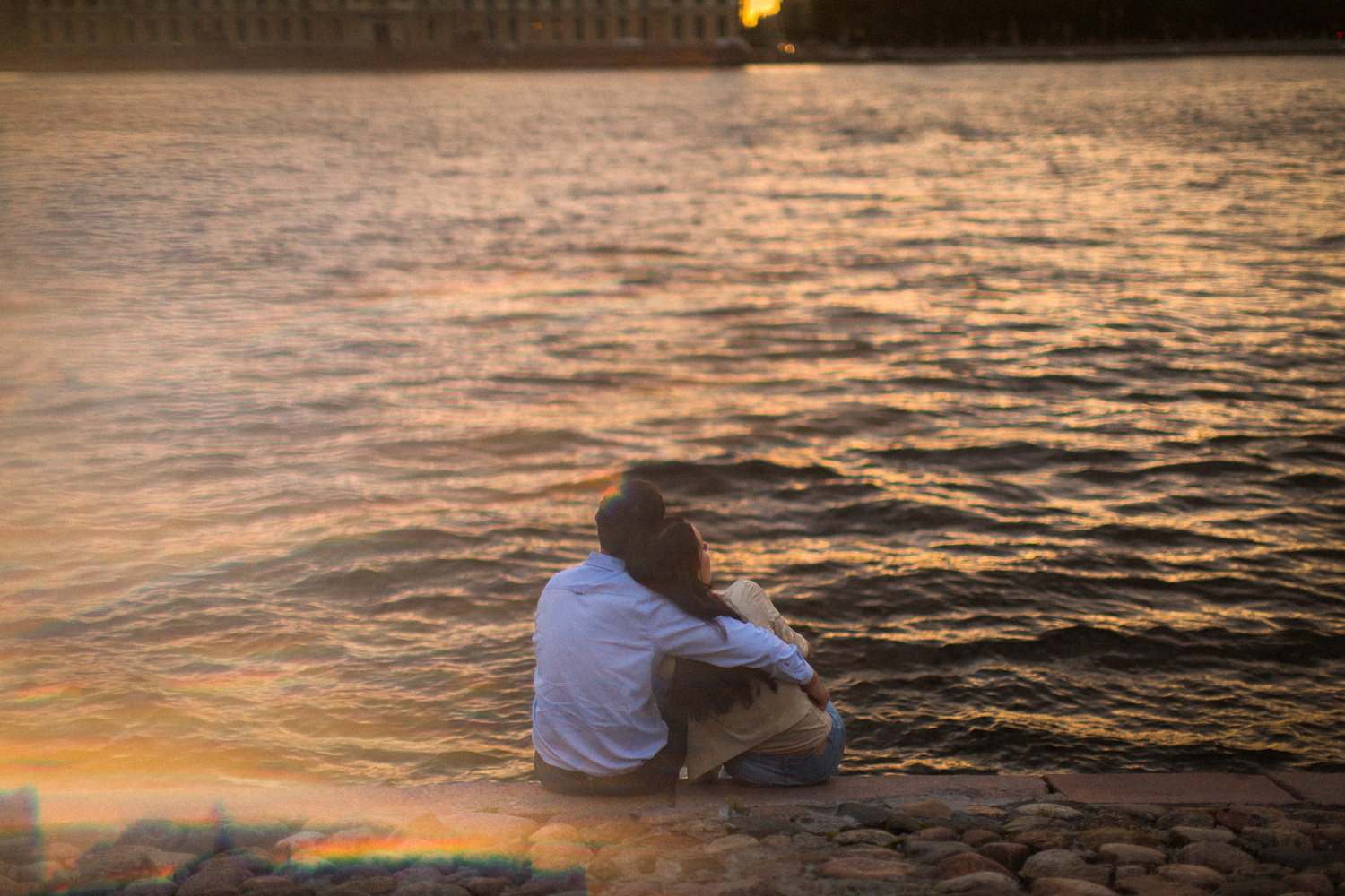 В ПИТЕРЕ ТИРЕ ЛЮБИТЬ