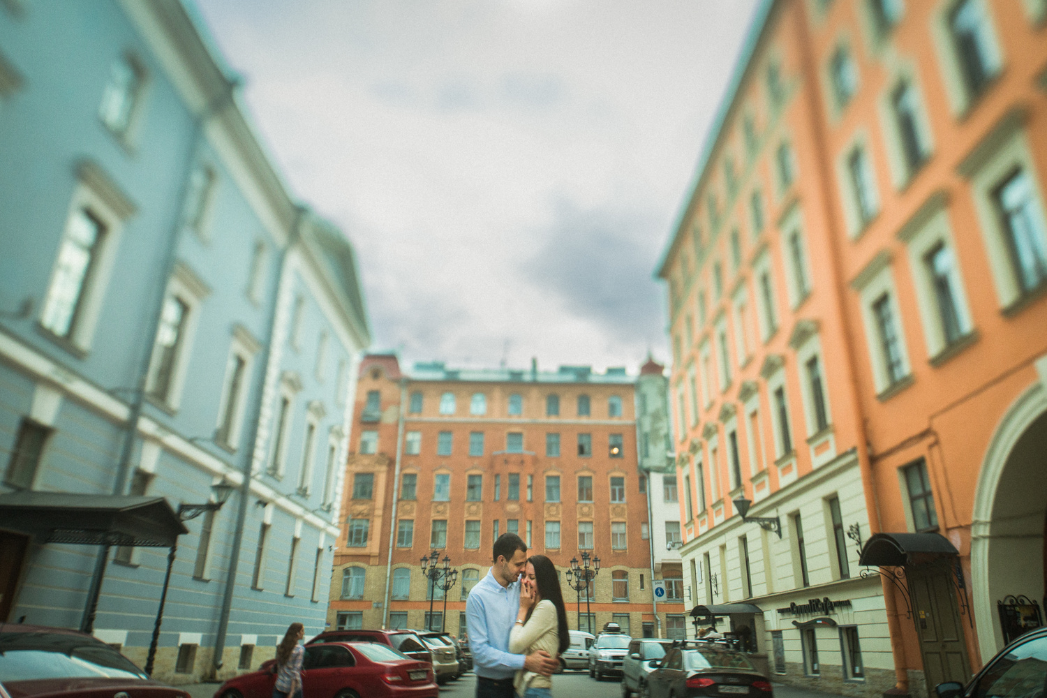 В ПИТЕРЕ ТИРЕ ЛЮБИТЬ