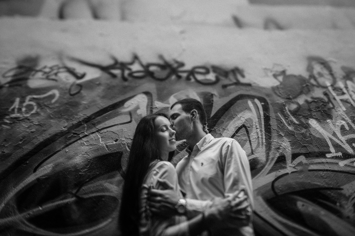 В ПИТЕРЕ ТИРЕ ЛЮБИТЬ