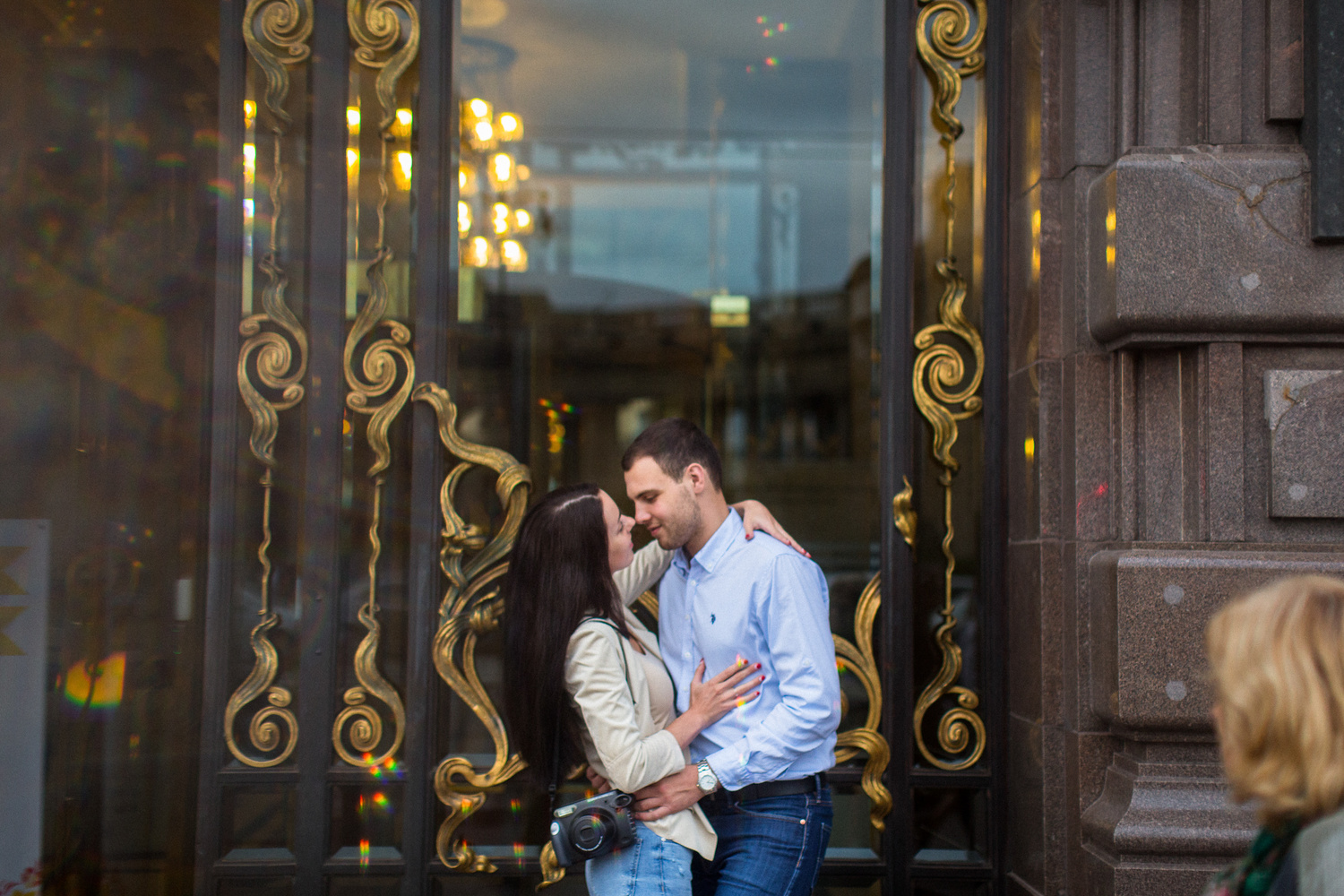 В ПИТЕРЕ ТИРЕ ЛЮБИТЬ