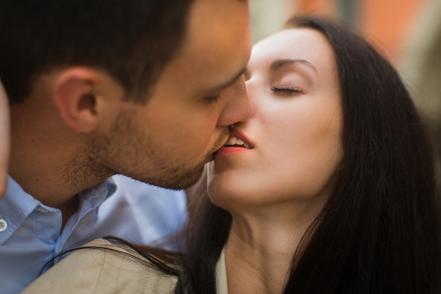 В ПИТЕРЕ ТИРЕ ЛЮБИТЬ