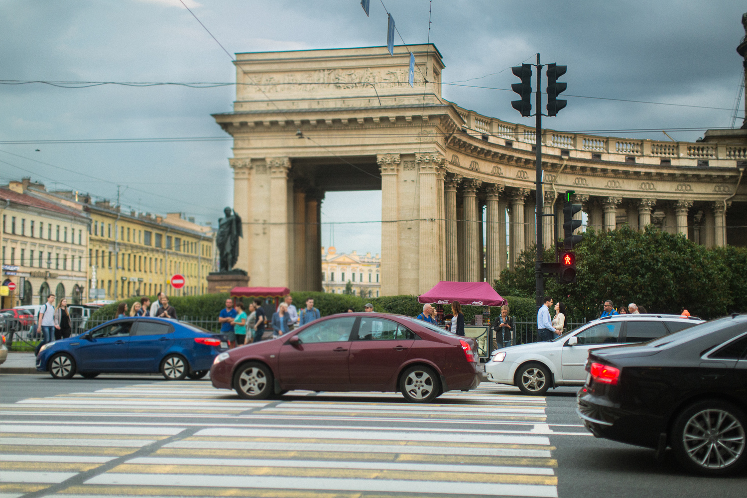 В ПИТЕРЕ ТИРЕ ЛЮБИТЬ