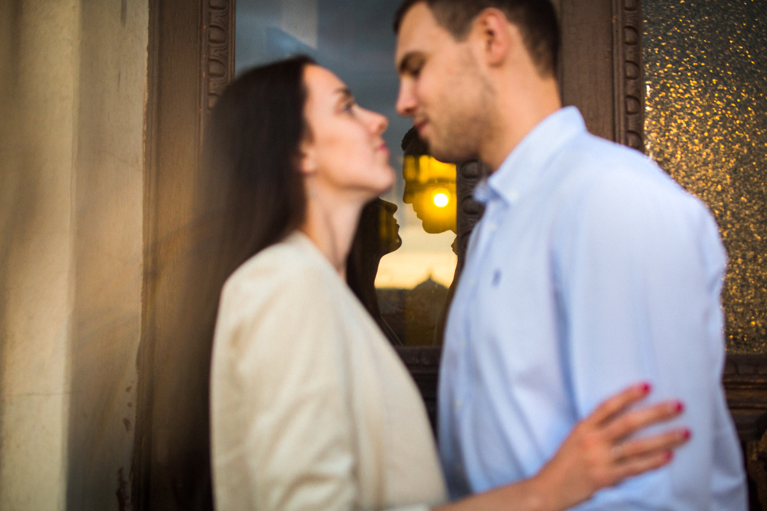 В ПИТЕРЕ ТИРЕ ЛЮБИТЬ