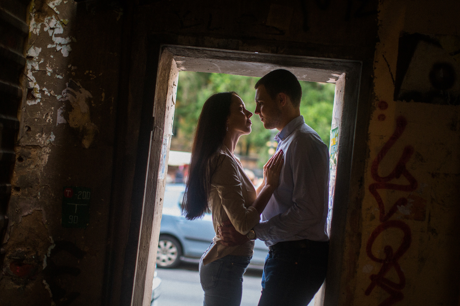 В ПИТЕРЕ ТИРЕ ЛЮБИТЬ