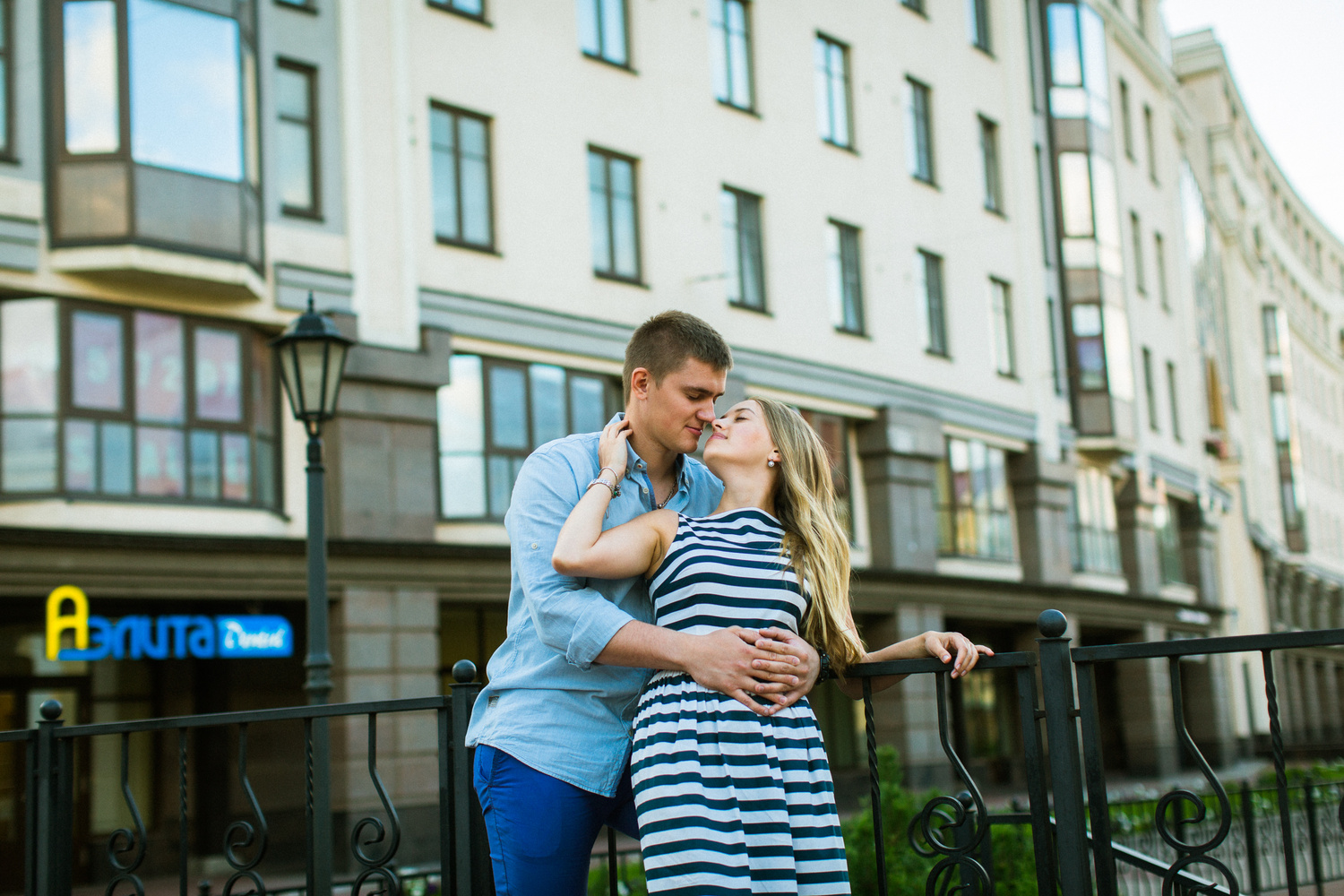 В ПИТЕРЕ ТИРЕ ЖИТЬ:)