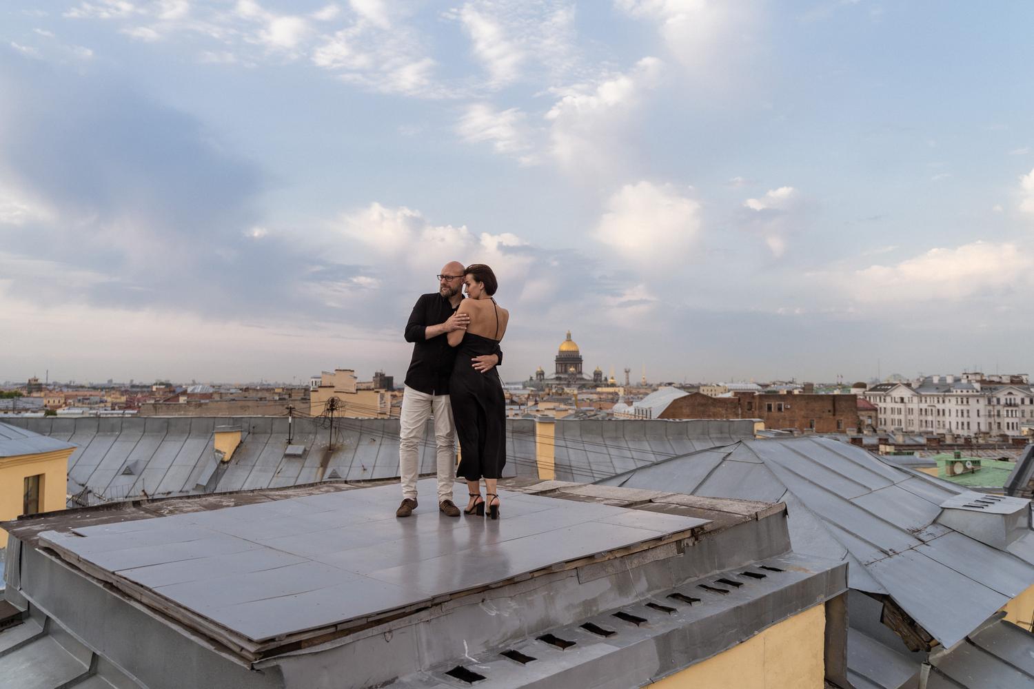 НЕБО НАД ПЕТЕРБУРГОМ