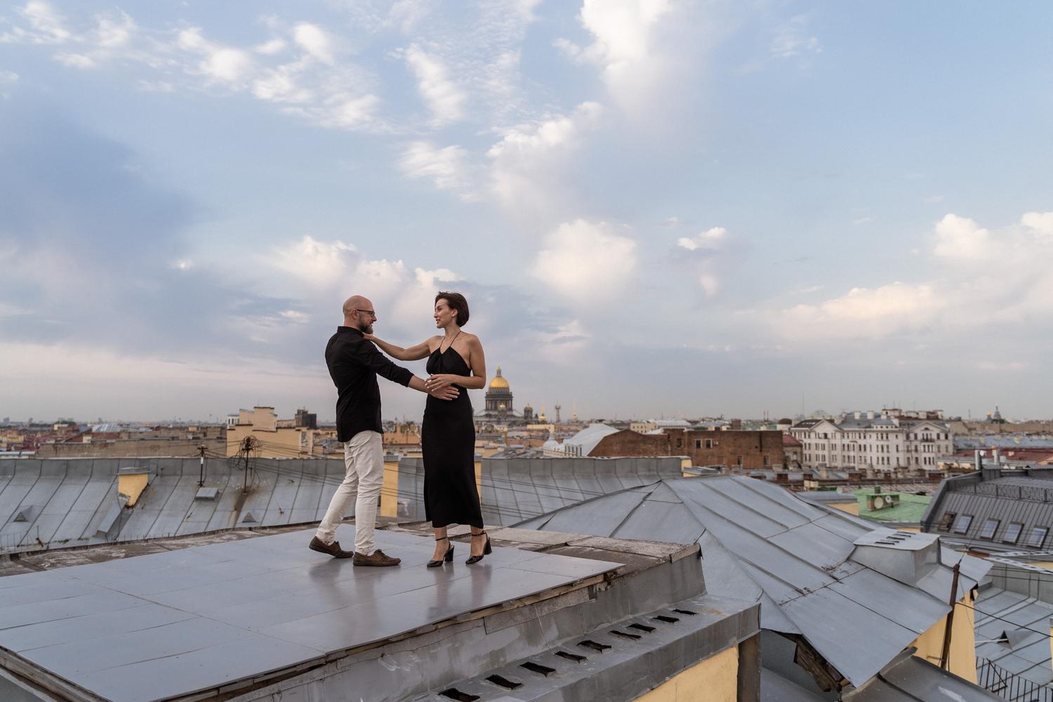 НЕБО НАД ПЕТЕРБУРГОМ