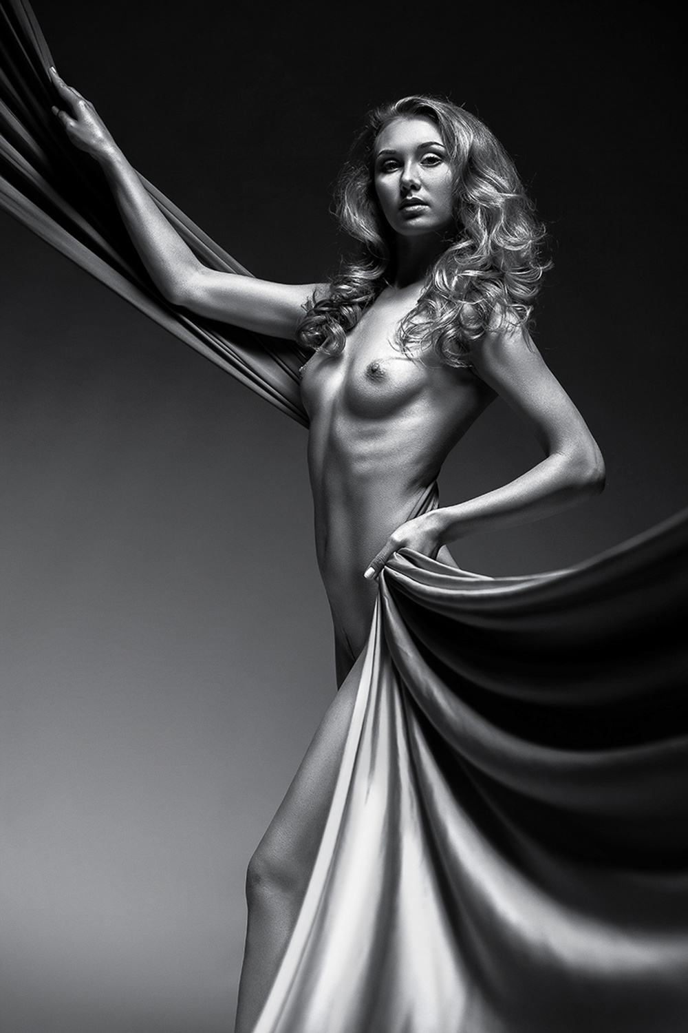 SILVER NUDE 