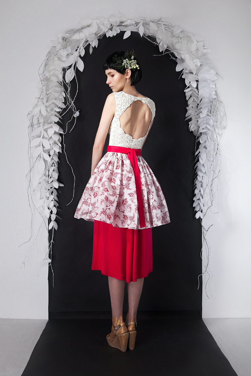 the color of the pomegranate