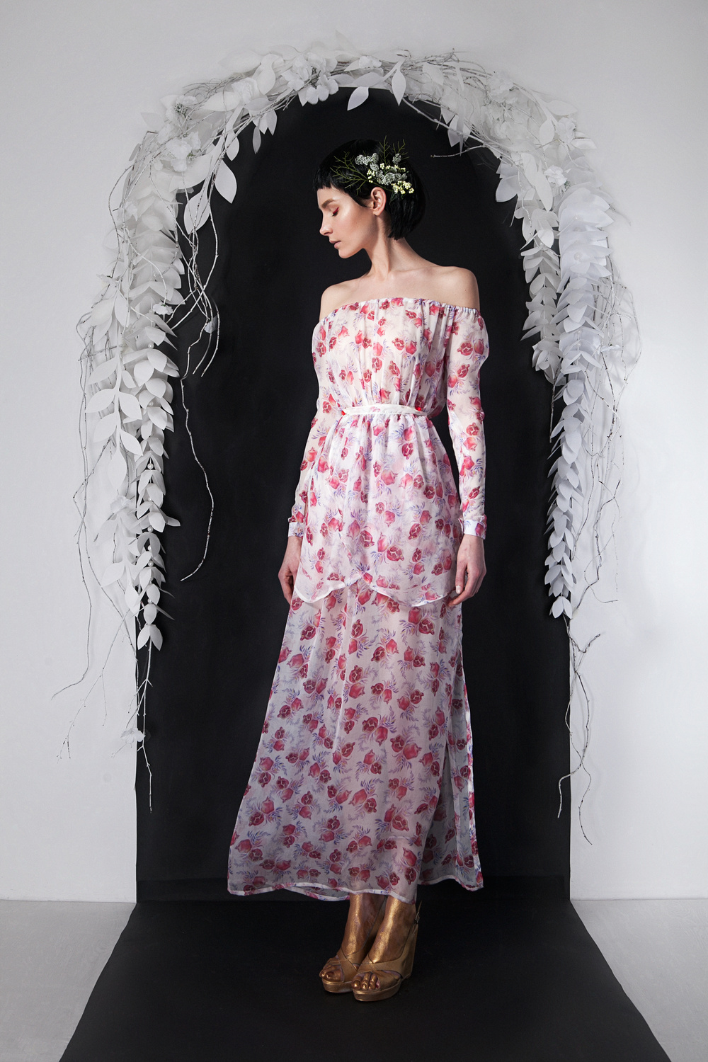 the color of the pomegranate