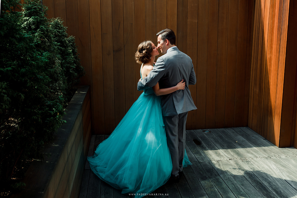 AARON & YANA