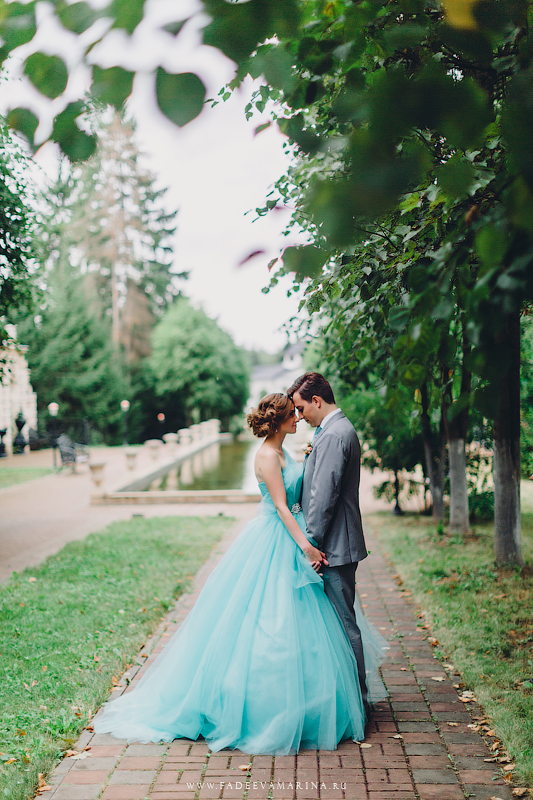 AARON & YANA