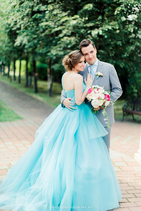 AARON & YANA