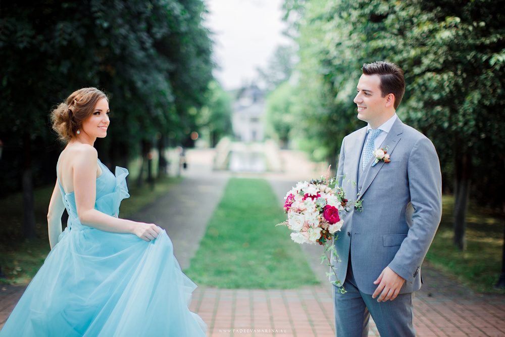 AARON & YANA