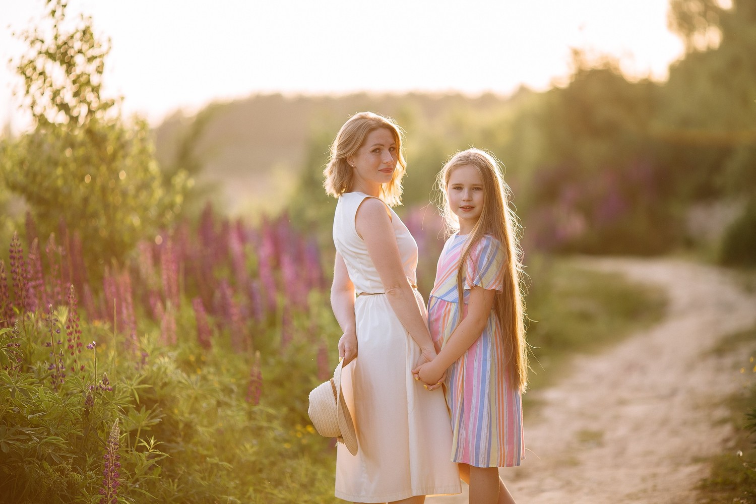 Лиза в люпинах
