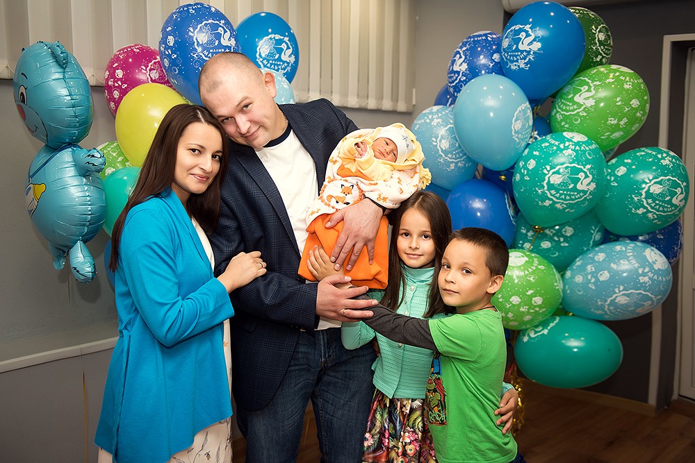 фотограф на выписку из роддома, новорожденный, лапино, пмц, семейный фотограф