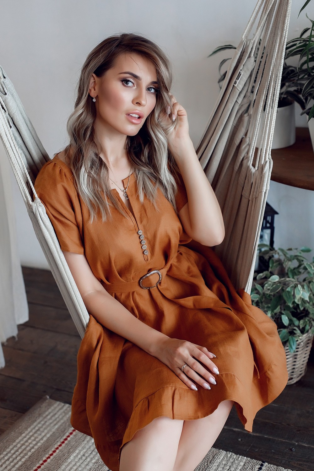  WOMAN_9