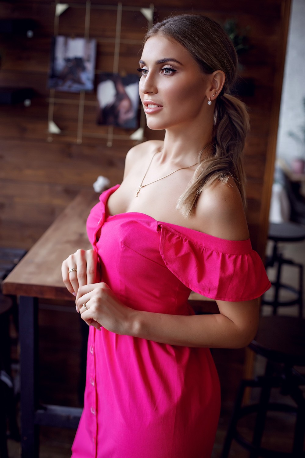  WOMAN_9