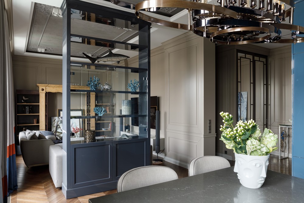 крестовский De luxe