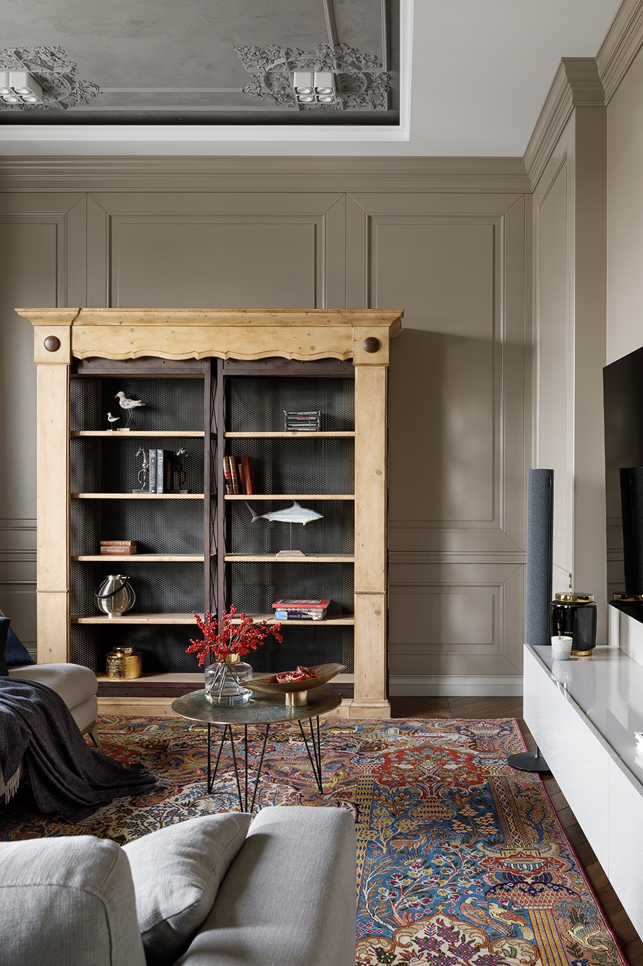 крестовский De luxe