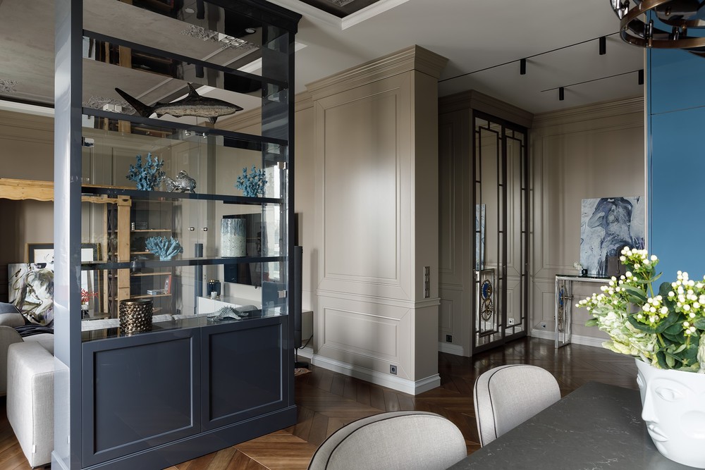 крестовский De luxe