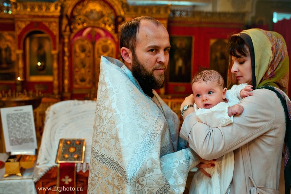 фото с крестин в церкви в тропарево