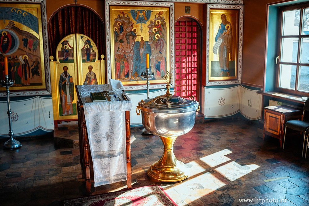 крестильный храм