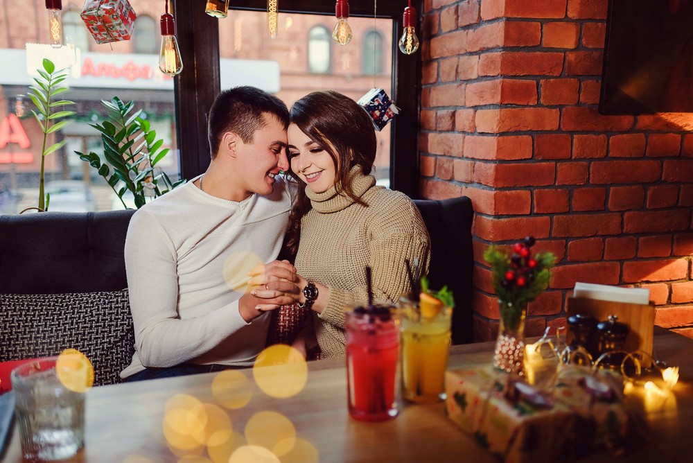 Рамиль + Динара в кафе