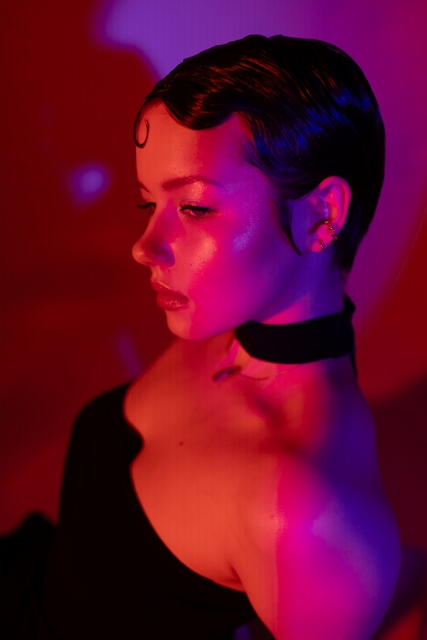 Портфолио - фотосессии - Стилист-визажист на фотосессию в Москве Ирина Плешакова - прически любой сложности, укладки, макияж в различных техниках. Выезд в фотостудию или на дом.