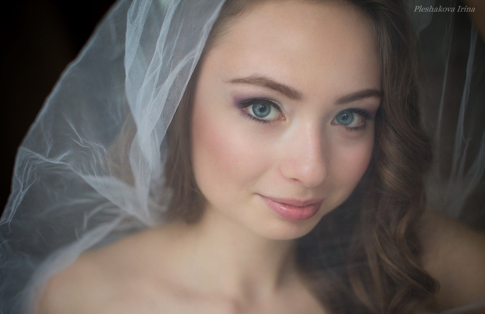 Портфолио - фотосессии - Стилист-визажист на фотосессию в Москве Ирина Плешакова - прически любой сложности, укладки, макияж в различных техниках. Выезд в фотостудию или на дом.