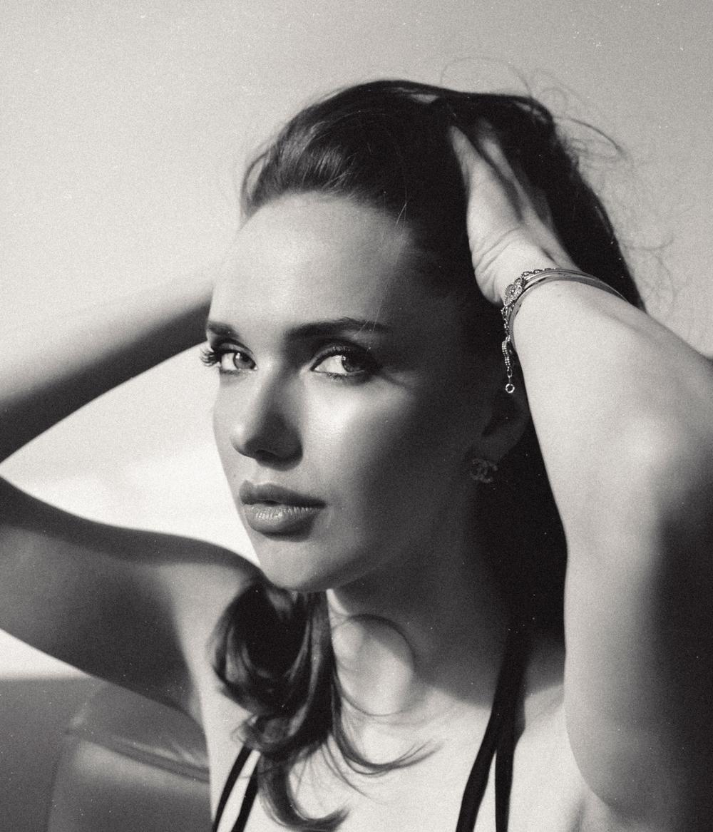 Портфолио - фотосессии - Стилист-визажист на фотосессию в Москве Ирина Плешакова - прически любой сложности, укладки, макияж в различных техниках. Выезд в фотостудию или на дом.