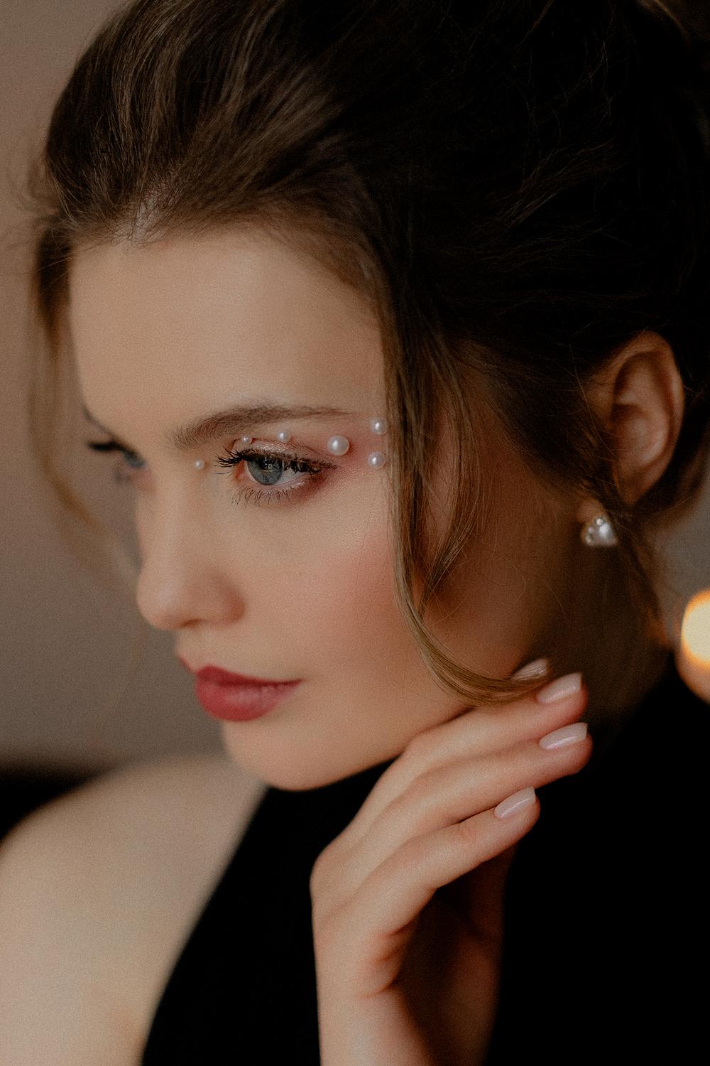 Портфолио - макияж  - Стилист-визажист в Москве Ирина Плешакова - прически любой сложности, укладки, макияж в различных техниках. Услуги стилиста-визажиста на фотосессию.