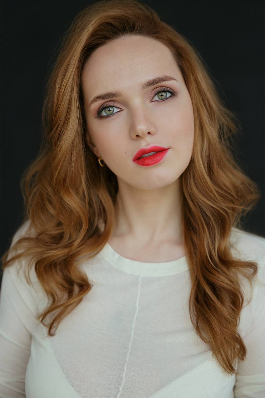 Портфолио - макияж  - Стилист-визажист в Москве Ирина Плешакова - прически любой сложности, укладки, макияж в различных техниках. Услуги стилиста-визажиста на фотосессию.