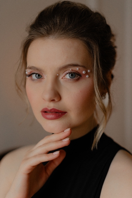 Портфолио - макияж  - Стилист-визажист в Москве Ирина Плешакова - прически любой сложности, укладки, макияж в различных техниках. Услуги стилиста-визажиста на фотосессию.