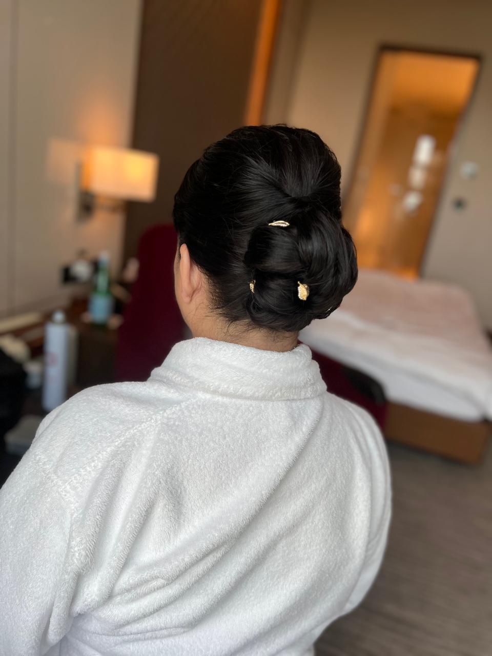 Портфолио - прически,укладки - Свадебный стилист-визажист в Москве Ирина Плешакова - вечерние прически любой сложности, укладки, макияж в различных техниках. Услуги стилиста-визажиста на фотосессии.