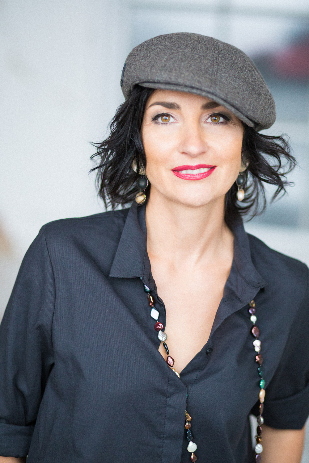 Лена Рузова. Шляпки, серьги, подтяжки, страсть и жизнь-жизнь-жизнь!)