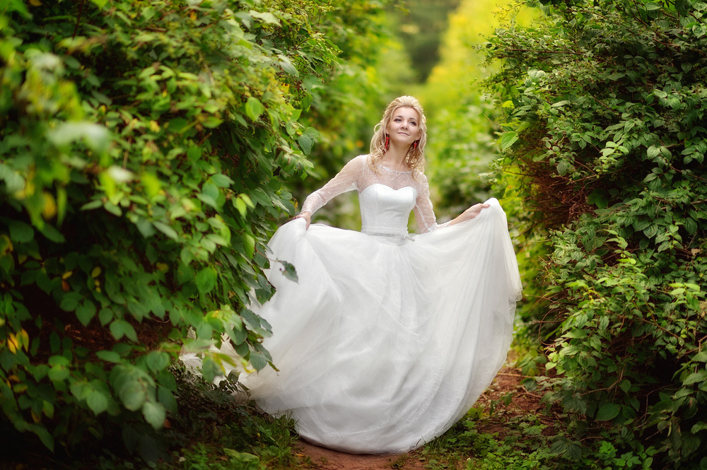 Favorites - Wedding / Свадебное фото - Самые яркие мгновения вашей жизни достойны самых лучших фотографий. Ольга Климахина, профессиональный свадебный и семейный фотограф, рада запечатлеть самые восхитительные моменты, чтобы сохранить их на будущее для вас и ваших детей - такими же прекрасными и живыми, как в реальности.