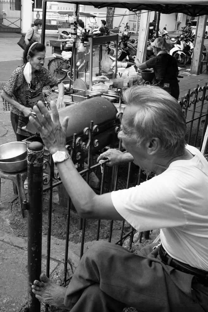 STREET - PEOPLE