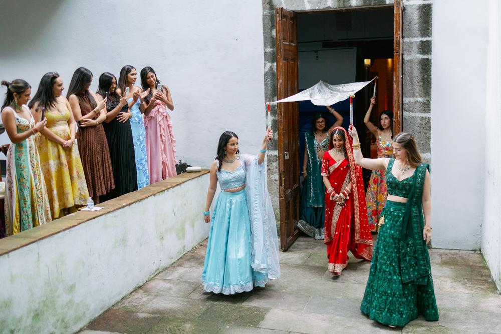 PORTFOLIO - Indian Wedding in Mexico - Indian wedding in Mexico, Wedding photographer Mexico,wedding photographer Canada,wedding photographer Toronto,wedding photographer Cancun,wedding photographer Tulum, wedding photographer Playa del Carmen,wedding photographer Puerto Vallarta, wedding photographer Buenos Aires Fotografía de bodas profesional en la Ciudad de México (CDMX). Capturando tus momentos más hermosos. ¡Mira mi portafolio y precios en el sitio web!