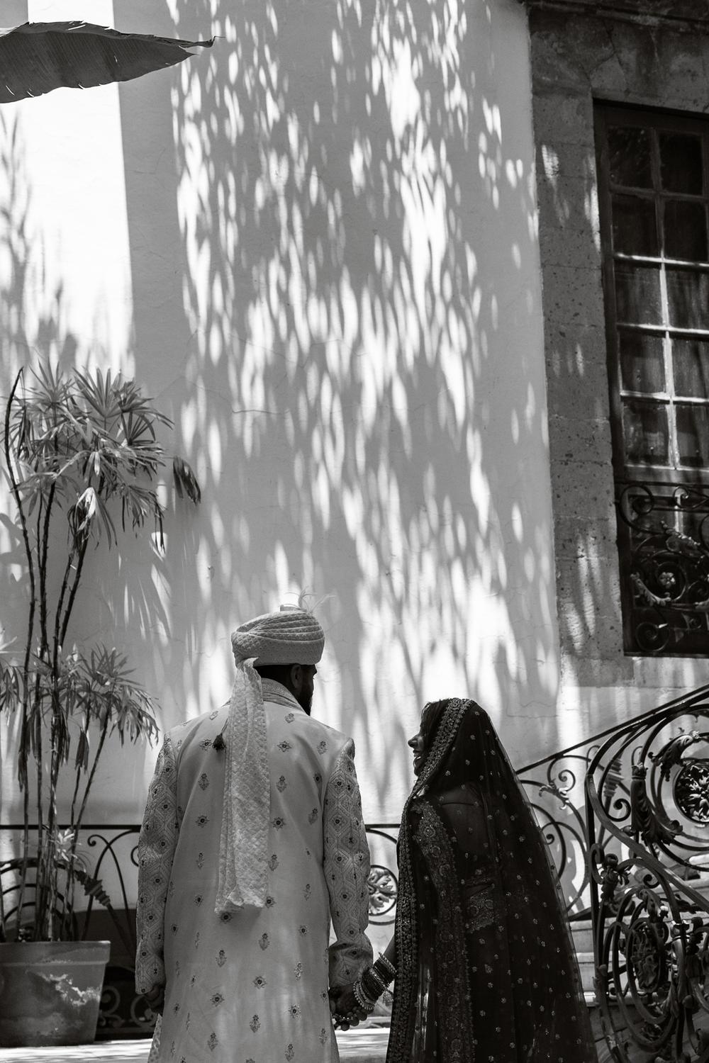 PORTFOLIO - Indian Wedding in Mexico - Indian wedding in Mexico, Wedding photographer Mexico,wedding photographer Canada,wedding photographer Toronto,wedding photographer Cancun,wedding photographer Tulum, wedding photographer Playa del Carmen,wedding photographer Puerto Vallarta, wedding photographer Buenos Aires Fotografía de bodas profesional en la Ciudad de México (CDMX). Capturando tus momentos más hermosos. ¡Mira mi portafolio y precios en el sitio web!