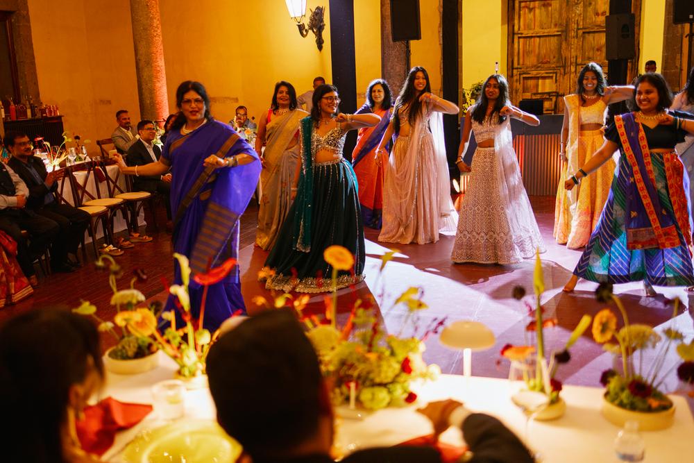 PORTFOLIO - Indian Wedding in Mexico - Indian wedding in Mexico, Wedding photographer Mexico,wedding photographer Canada,wedding photographer Toronto,wedding photographer Cancun,wedding photographer Tulum, wedding photographer Playa del Carmen,wedding photographer Puerto Vallarta, wedding photographer Buenos Aires Fotografía de bodas profesional en la Ciudad de México (CDMX). Capturando tus momentos más hermosos. ¡Mira mi portafolio y precios en el sitio web!