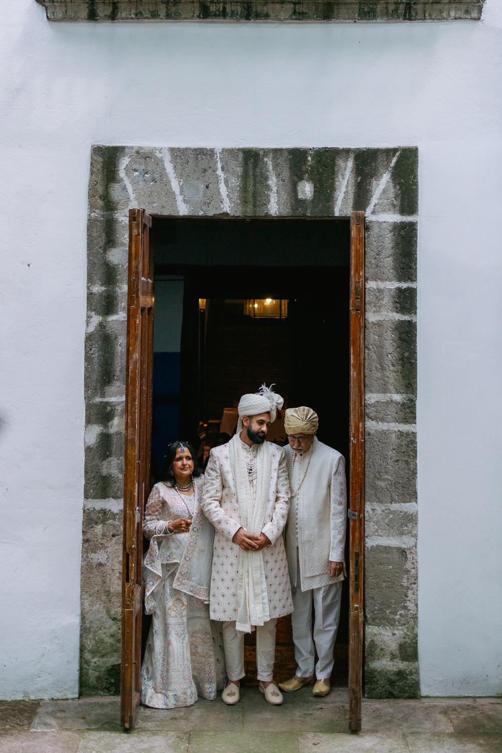 PORTFOLIO - Indian Wedding in Mexico - Indian wedding in Mexico, Wedding photographer Mexico,wedding photographer Canada,wedding photographer Toronto,wedding photographer Cancun,wedding photographer Tulum, wedding photographer Playa del Carmen,wedding photographer Puerto Vallarta, wedding photographer Buenos Aires Fotografía de bodas profesional en la Ciudad de México (CDMX). Capturando tus momentos más hermosos. ¡Mira mi portafolio y precios en el sitio web!
