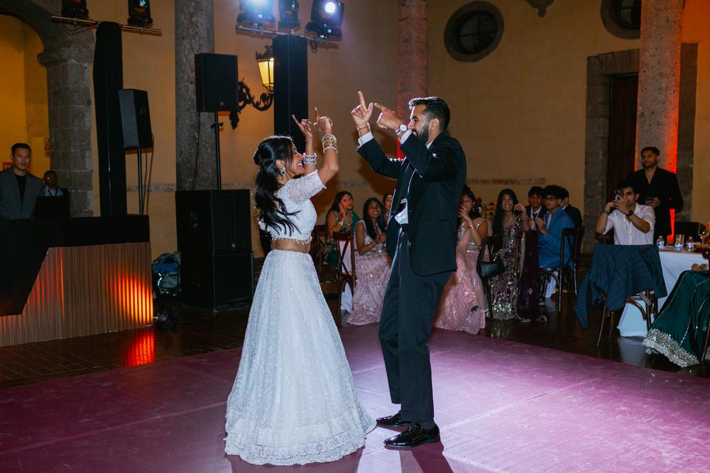 PORTFOLIO - Indian Wedding in Mexico - Indian wedding in Mexico, Wedding photographer Mexico,wedding photographer Canada,wedding photographer Toronto,wedding photographer Cancun,wedding photographer Tulum, wedding photographer Playa del Carmen,wedding photographer Puerto Vallarta, wedding photographer Buenos Aires Fotografía de bodas profesional en la Ciudad de México (CDMX). Capturando tus momentos más hermosos. ¡Mira mi portafolio y precios en el sitio web!