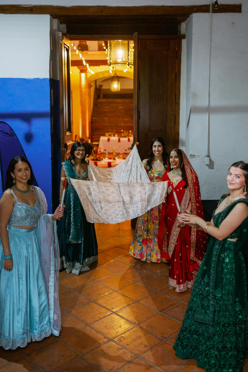 PORTFOLIO - Indian Wedding in Mexico - Indian wedding in Mexico, Wedding photographer Mexico,wedding photographer Canada,wedding photographer Toronto,wedding photographer Cancun,wedding photographer Tulum, wedding photographer Playa del Carmen,wedding photographer Puerto Vallarta, wedding photographer Buenos Aires Fotografía de bodas profesional en la Ciudad de México (CDMX). Capturando tus momentos más hermosos. ¡Mira mi portafolio y precios en el sitio web!
