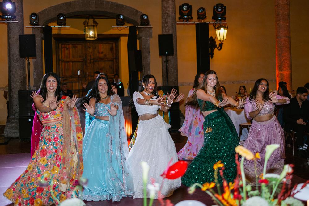 PORTFOLIO - Indian Wedding in Mexico - Indian wedding in Mexico, Wedding photographer Mexico,wedding photographer Canada,wedding photographer Toronto,wedding photographer Cancun,wedding photographer Tulum, wedding photographer Playa del Carmen,wedding photographer Puerto Vallarta, wedding photographer Buenos Aires Fotografía de bodas profesional en la Ciudad de México (CDMX). Capturando tus momentos más hermosos. ¡Mira mi portafolio y precios en el sitio web!