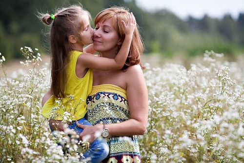ФОТОСЕТЫ В РОМАШКАХ И ПОЛЯХ